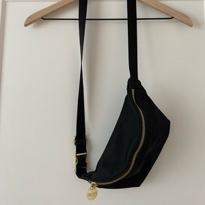 Stoney Clover Lane Classic Fanny Pack in Noir